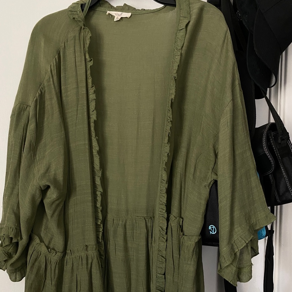 Large Easel army green kimono- never worn